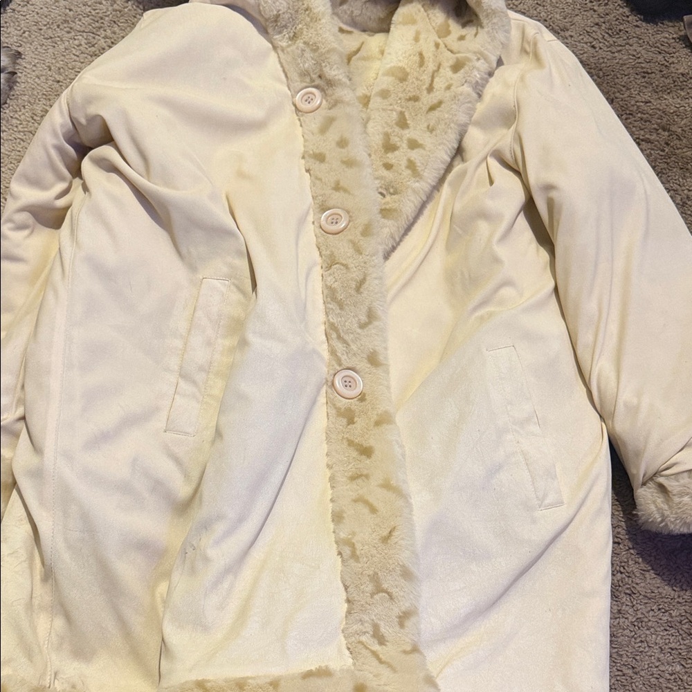 Reversible Cream suede Fur Lined Coat - Picture 7 of 8